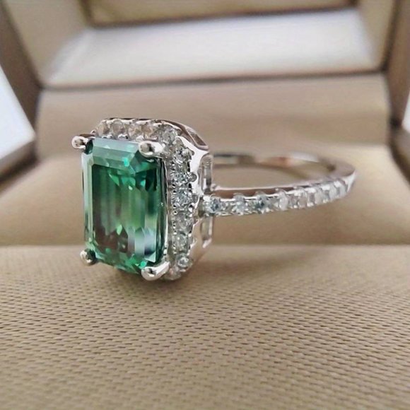 2ct S925 Sterling Emerald Cut Moissanite Ring - Picture 4 of 4